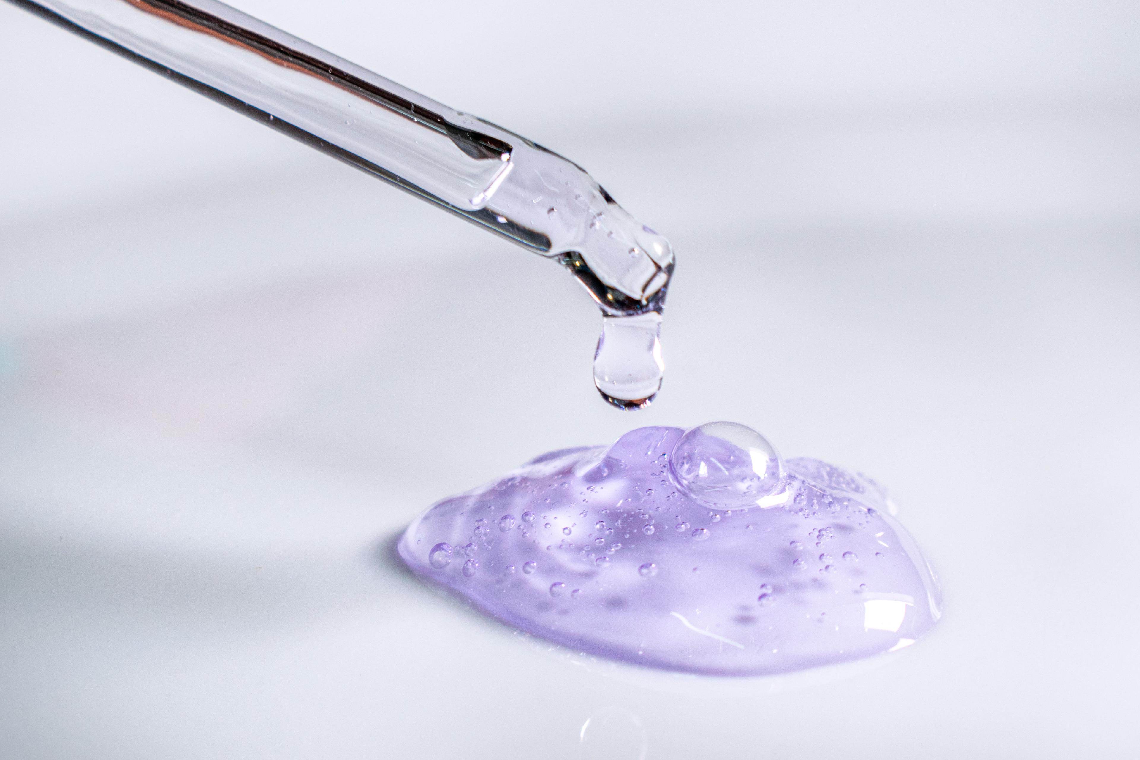 Niacinamide vs Vitamin C: Mana yang Lebih Efektif untuk Mencerahkan Kulit?